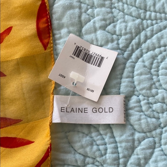 Elaine Gold Scarf - Picture 2 of 3